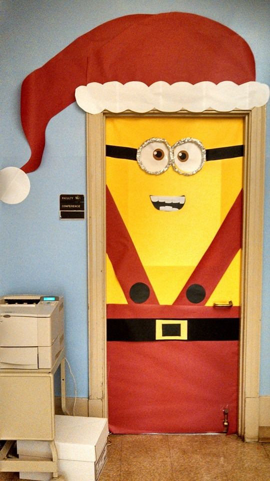 30 Impressive Holiday Door Decorations Unusual Ideas - Craftionary