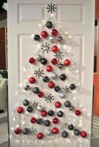 christmas-tree-door-decoration-idea