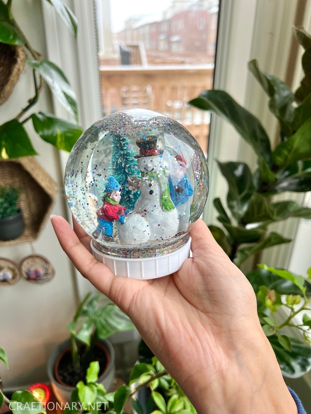 Custom Glitter SB Snow globe
