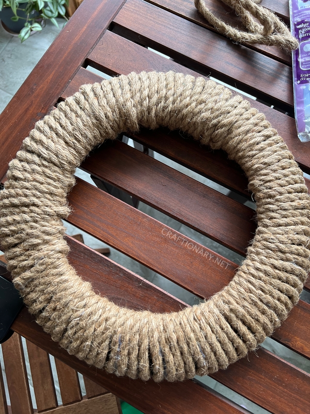 twisted-jute-rope-burlap-wreath