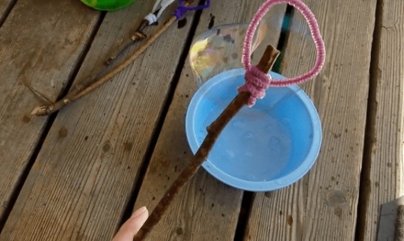 diy-back-to-nature-bubble-wands