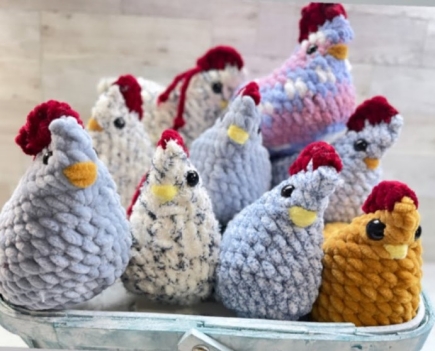 Amigurumi chicken