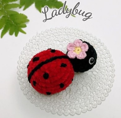 Free ladybug amigurumi design and pattern