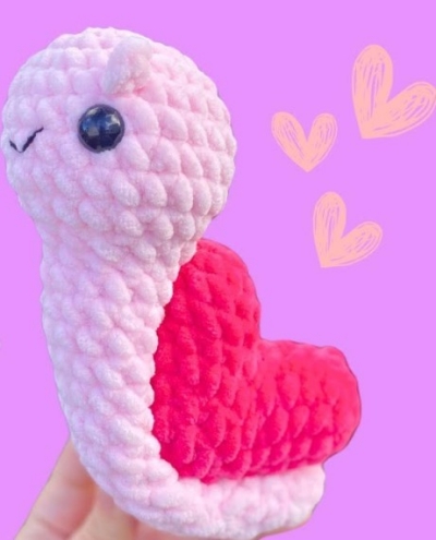 How to crochet amigurumi plushie Heart Snail tutorial.