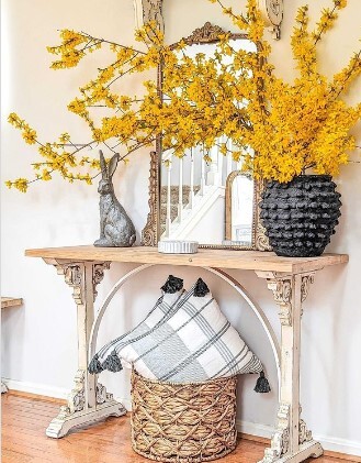 Foyer with farmhouse vibes