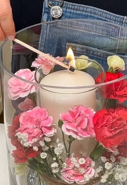 Carnations candle holder