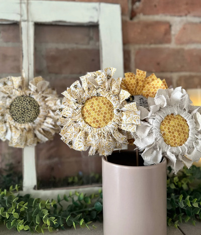 DIY-Farmhouse-Sunflowers-with-Scrap-Materials