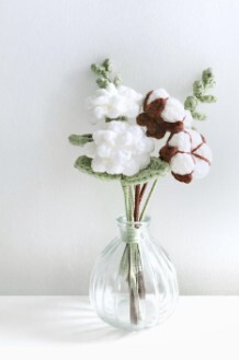 Minimalist winter flower