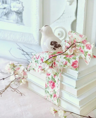 DIY-Decorative-Book-Stacks