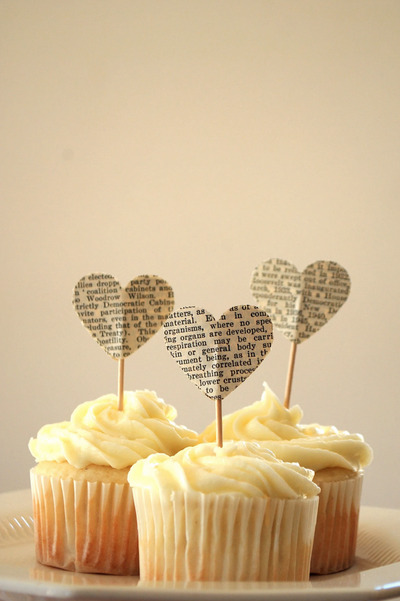 Old-Book-Page-Cake-Toppers