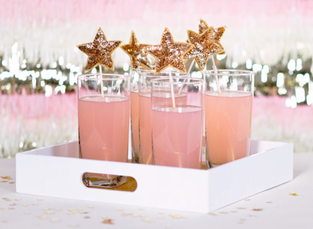 star-sequins-stirrers-new-year-eve-party-ideas