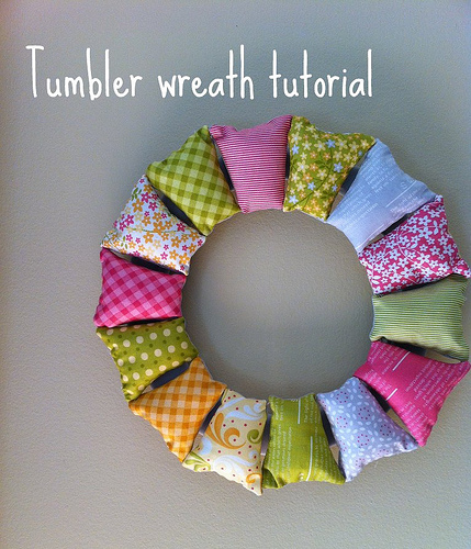 DIY-fabric-wreath-diy-wreaths-great-ideas