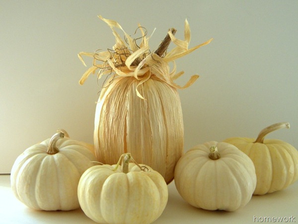 corn-husk-pumpkins