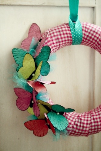 diy-butterfly-wreath
