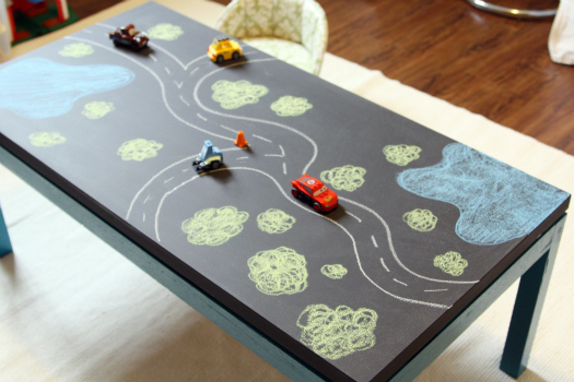 chalkboard-table