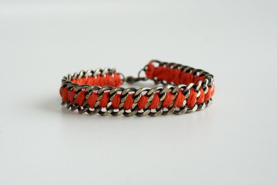thread-bracelet